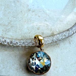 Laura brand choker necklace. Crystal charm. New with tags. Never worn glamour.